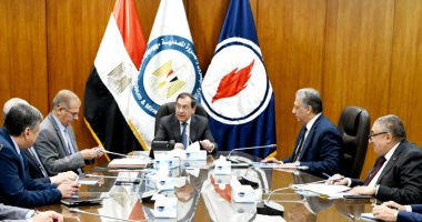 وزير البترول يوجه بتعظيم الإنتاج مع الالتزام بتطبيق سياسات ترشيد الإنفاق