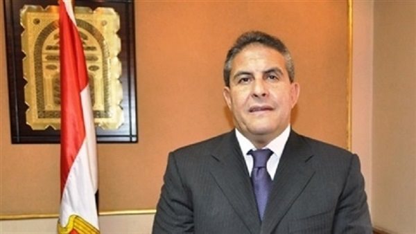 رئاسة اتحاد الكرة أم الأهلي، طاهر أبو زيد