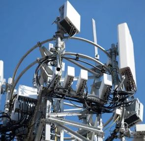 نواب كينيا يعيدون طرح مقترح لفصل شركات الاتصالات الكبيرة