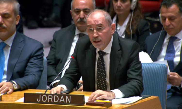 البرلمان العربي يرحب بقرار مجلس الأمن برفع حظر الأسلحة المفروض على الصومال منذ 31 عاما