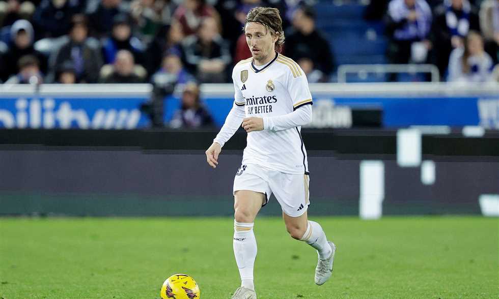 في ليلة استقبال راموس وإصابة الحكم.. ريال مدريد يهزم إشبيلية بهدف قاتل