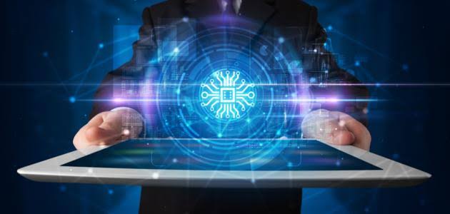 خبير في التكنولوجيا: جميع أنظمة تشغيل الهواتف ليست آمنة