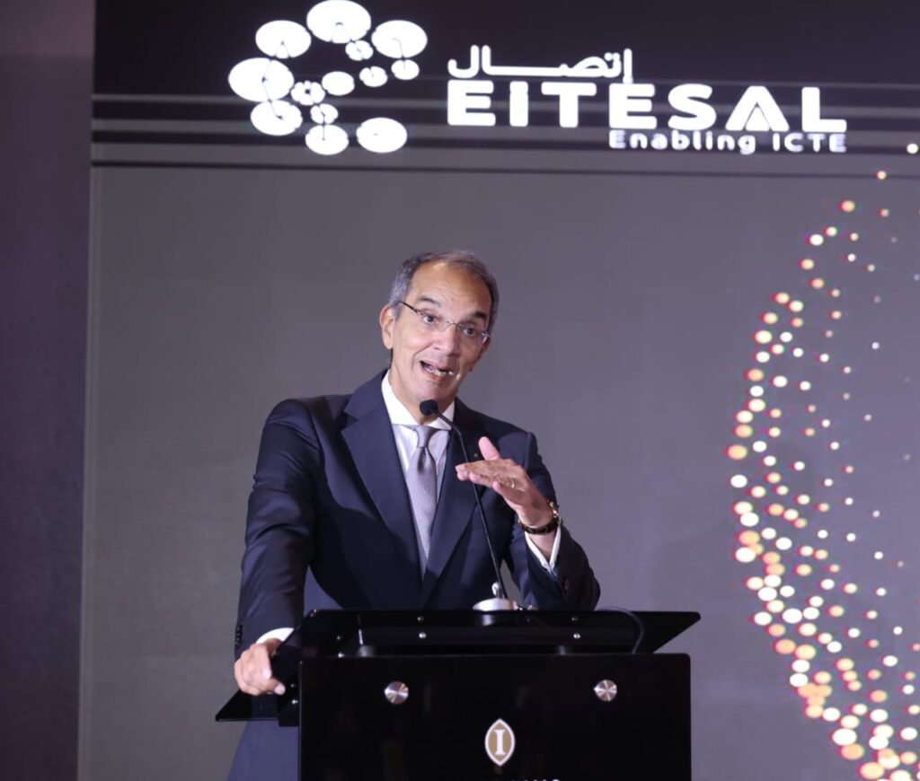 وزير الاتصالات وتكنولوجيا المعلومات يشارك في احتفالية جمعية اتصال بمناسبة مرور 20 عاما على تأسيسها