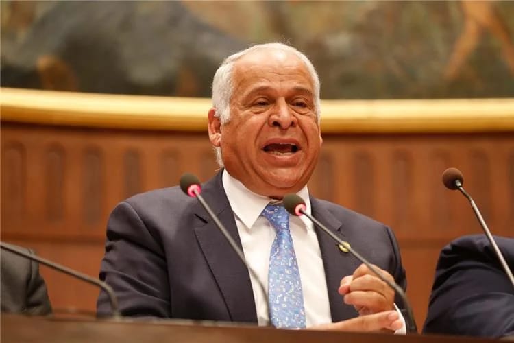 سيد عبد الحفيظ يكشف سبب فوز الزمالك على سموحة رغم السيطره الزرقاء 