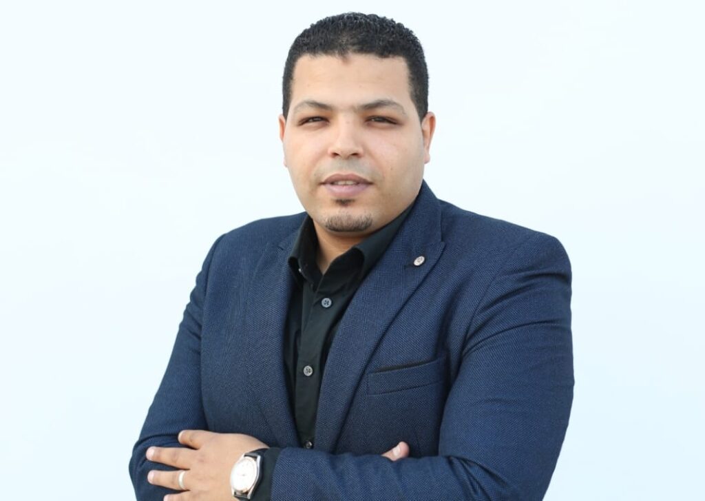 العقار‭ ‬ينحنى‭ ‬أمام‭ ‬الذهب