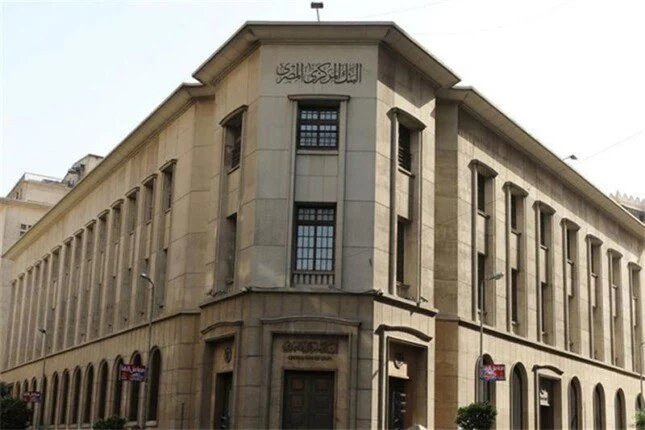 زخم الشراء يصيب أذون الخزانة في بداية العام قبل استكمال البنك المركزي دورة التيسير النقدي