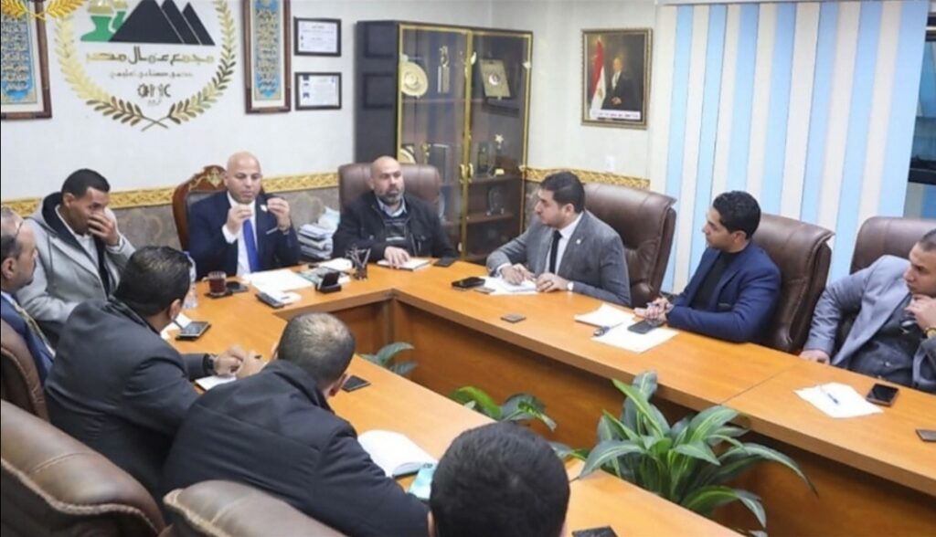 اجتماع قيادات مبادرة «قطار التوظيف والاستثمار» لينطلق من صعيد مصر ضمن خطة «ألف قائد صناعي» برعاية وزارة العمل ورؤيه مجمع عمال مصر الصناعي 